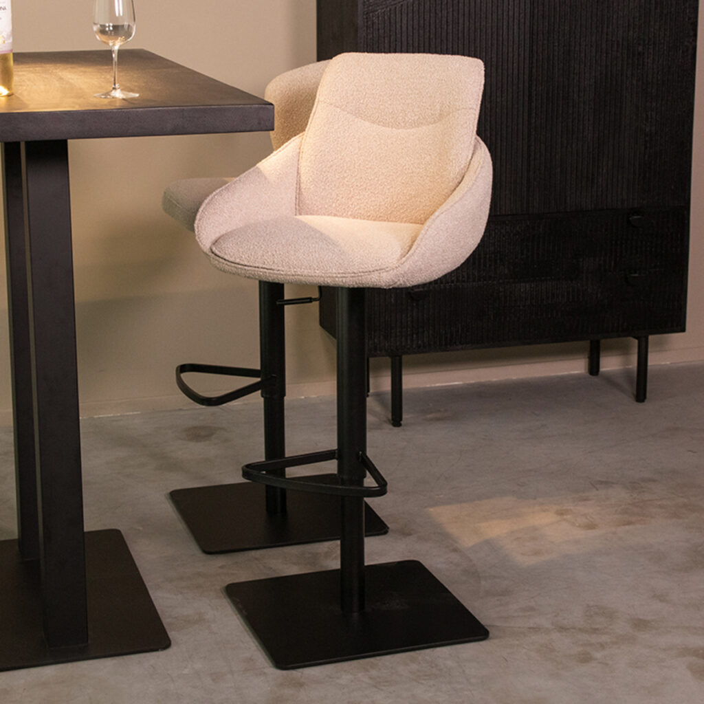 180122367_setting_1 LABEL51 Barkruk Beauty - Naturel - Boucle - Zithoogte 56-82