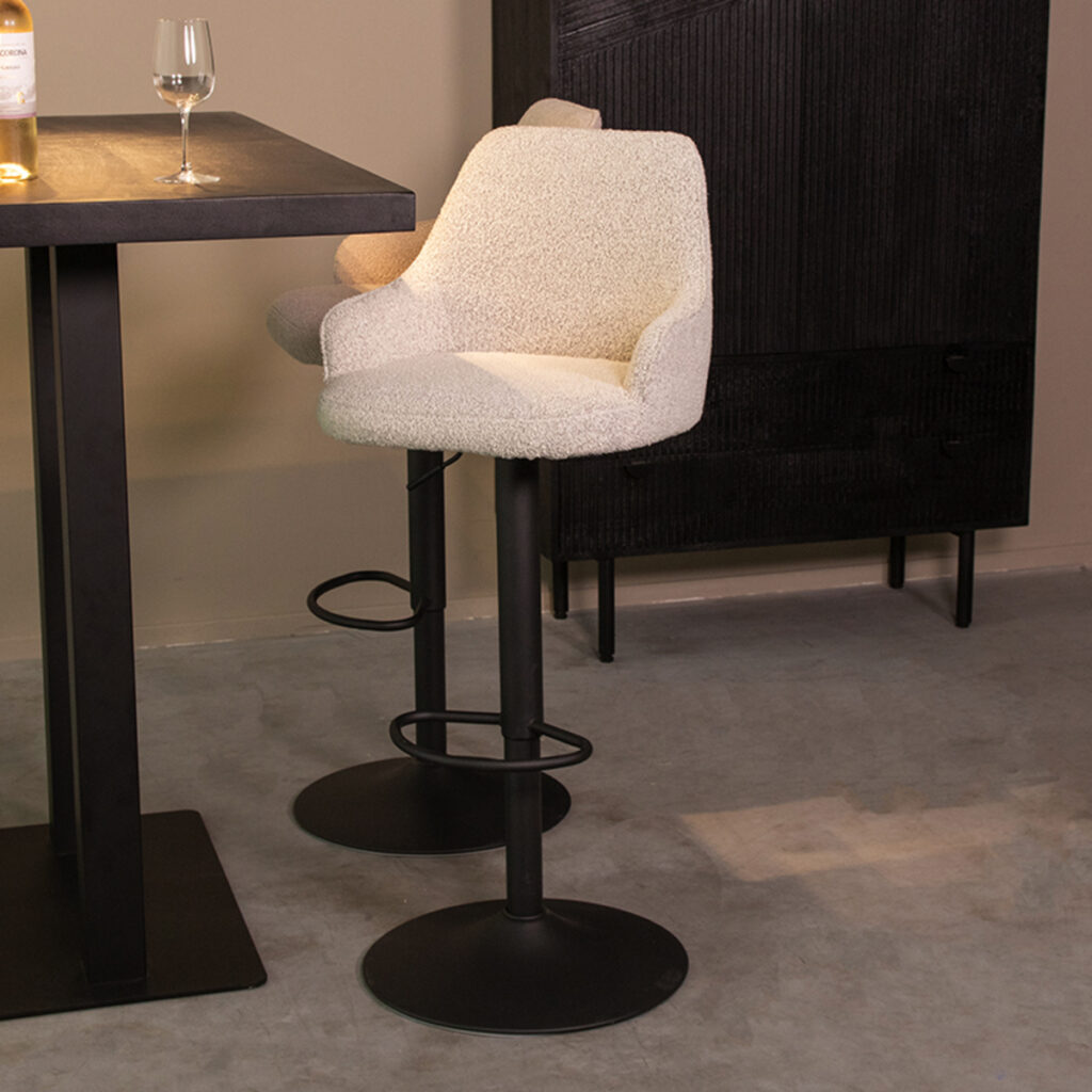 180122466_setting_1 LABEL51 Barkruk Fender - Wit - Boucle - Zithoogte 64-84