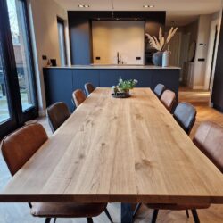 Eikenhouten rechthoekige tafel | 220x100cm | 6 personen
