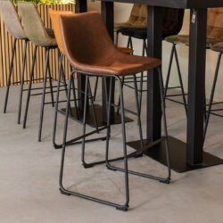 180122947_setting_01 LABEL51 Barkruk Risto - Bruin - PU-Leder - Zithoogte 75