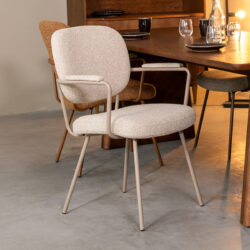 18099992_setting_01 LABEL51 Eetkamerstoel Lausanne - Naturel - Boucle - Taupe Frame