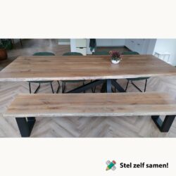 Rechthoekige_eiken_tafel_met_bankje