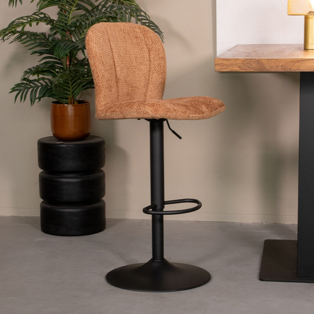 18099163_setting_01 LABEL51 Barkruk Vino - Cognac - Elite - Zithoogte 64-84