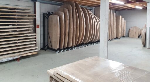 eiken tafels voorraad