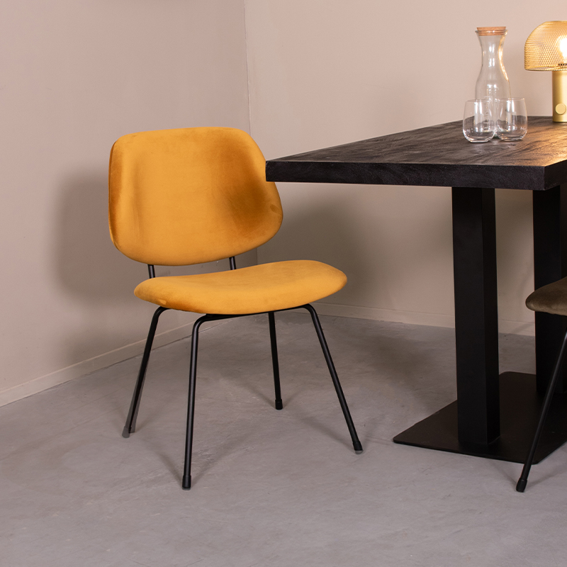 LABEL51 Eetkamerstoel Bello - Oker - Fluweel - Zwart Metalen Frame