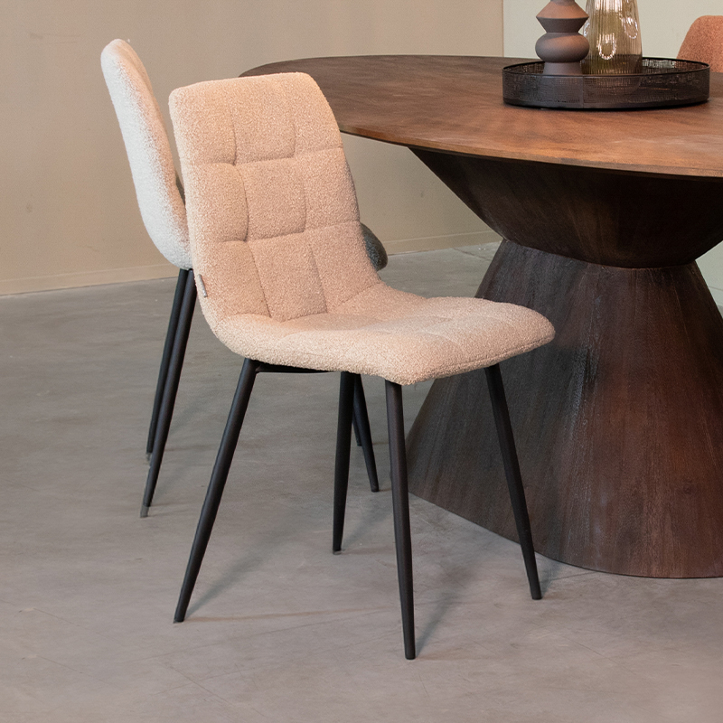 LABEL51 Eetkamerstoel Juul - Zand - Boucle - Zwart Metalen Frame