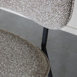 LABEL51 Eetkamerstoel Senn - Mushroom - Royal Boucle - Zwart Metalen Frame