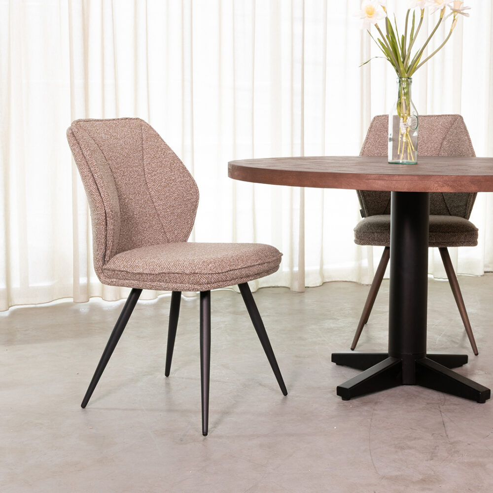 pro_107707_img_9397974 LABEL51 Eetkamerstoel Silvain - Mushroom - Royal Boucle - Zwart Metaal