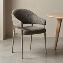 pro_109271_img_9398173 LABEL51 Eetkamerstoel Sora - Mushroom - Royal Boucle - Taupe Metaal