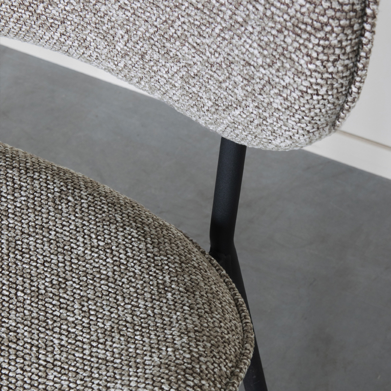 LABEL51 Eetkamerstoel Senn - Mushroom - Royal Boucle - Zwart Metaal